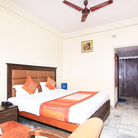 Oyo 2569 Hotel Paradise 坎普尔 外观 照片
